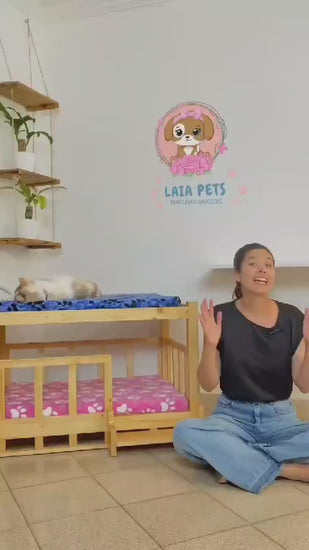 Cama de madera para perros y gatos